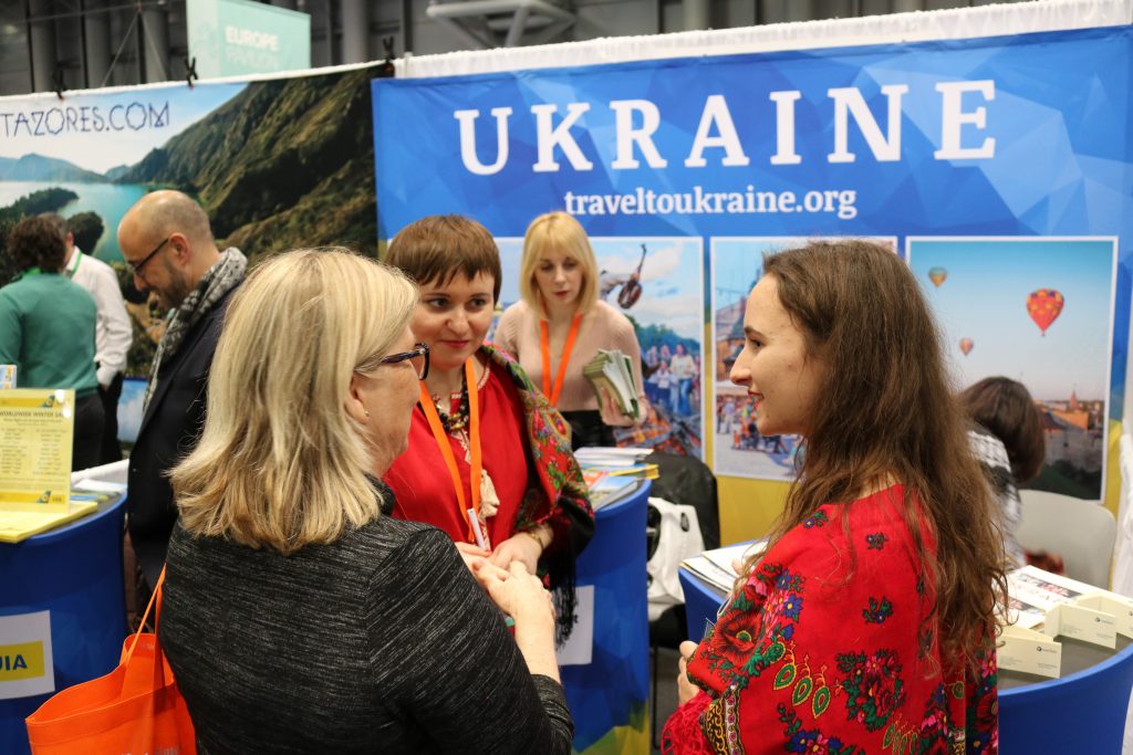 Promoting Travel To Ukraine At Annual Nyc Exhibition Travel To Ukraine,Benjamin Moore Rockport Gray Complementary Colors